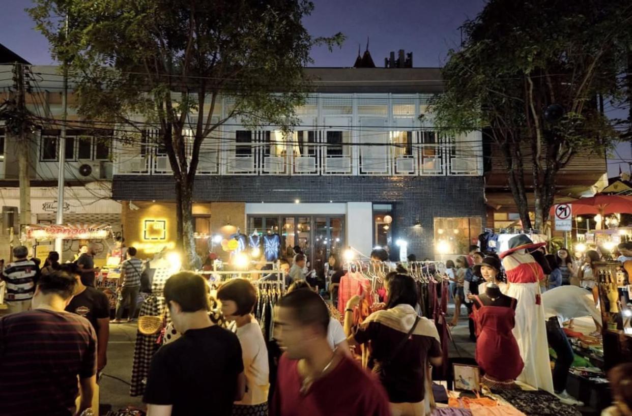 Khunluang Hostel (Adults Only) Chiang Mai Exterior foto